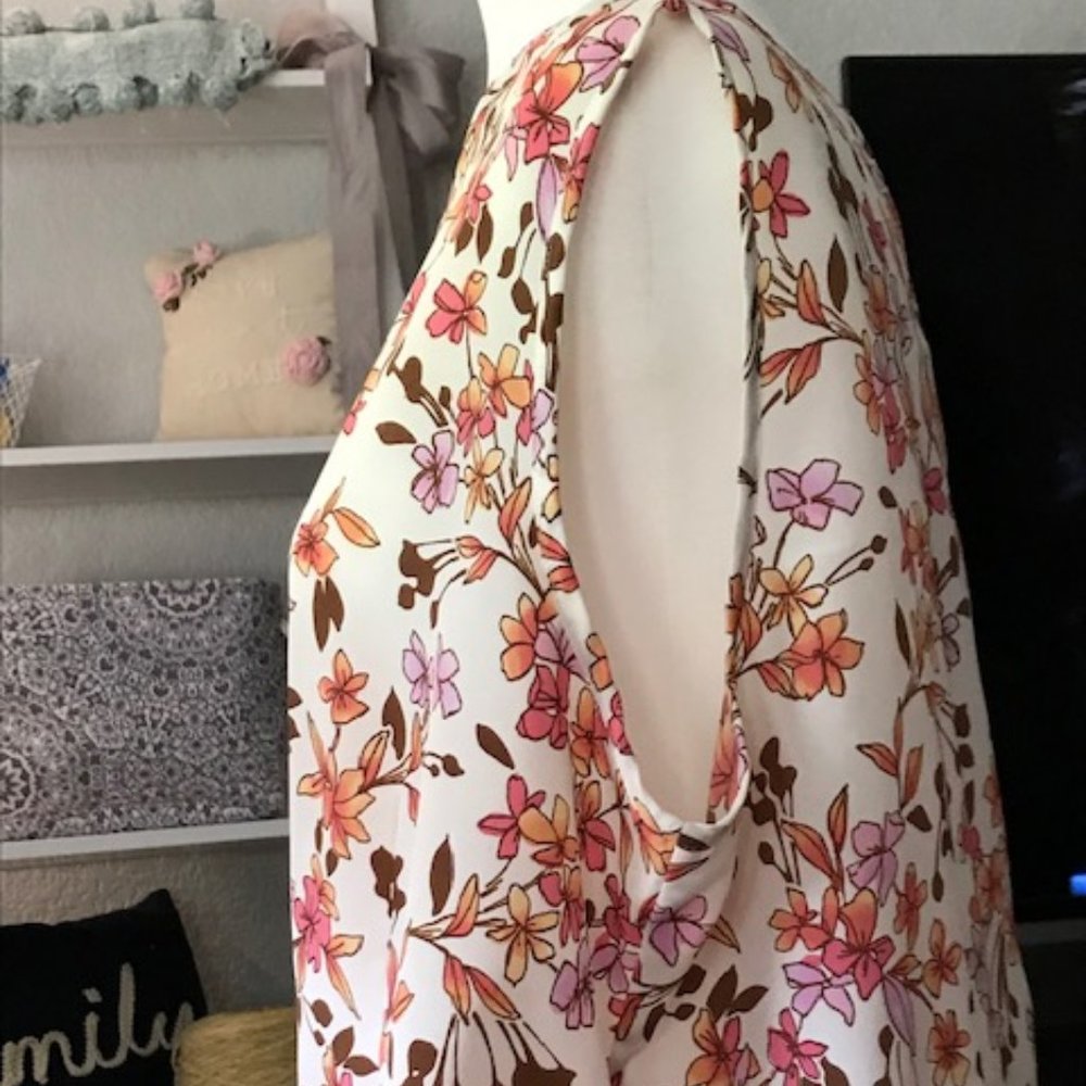 Karen Scott Tank Shell - Button Back - Picture 3 of 4